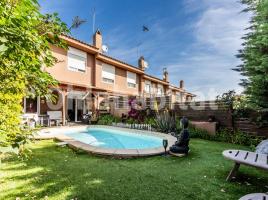 Houses (terraced house), 205 m², Zona