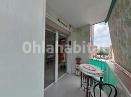 Piso, 76 m², cerca de bus y tren, Calle de l'Estadella