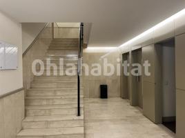 Louer , 75 m², près de bus et de train, Plaza de Josep Pla i Casadevall