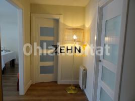 Dúplex, 183 m², cerca de bus y tren, seminuevo