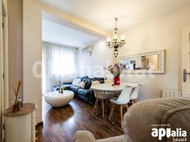 Piso, 85 m², cerca de bus y tren