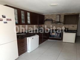 Casa (xalet / torre), 220 m², seminou, Calle dels Pugets