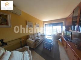 Pis, 120 m², prop de bus i tren, Calle Av Can Serra