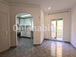 Pis, 34 m², près de bus et de train, Calle de Sant Miquel