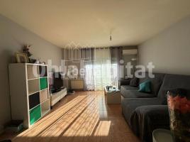 Piso, 107 m², seminuevo, Zona