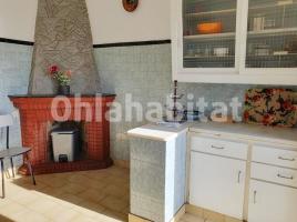 Pis, 227 m², prop de bus i tren
