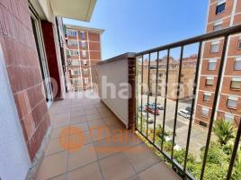 Pis, 115 m², prop bus i metro, Calle de Guipúscoa