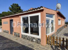 Houses (villa / tower), 123 m², almost new