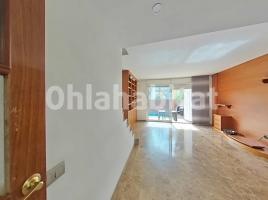 Casa (unifamiliar adosada), 234 m², cerca de bus y tren, Calle Joan Fuster Ortells