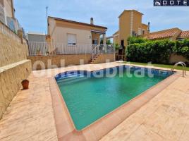 Houses (detached house), 233 m², almost new, Zona