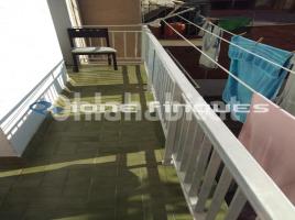 Piso, 70 m², cerca de bus y tren