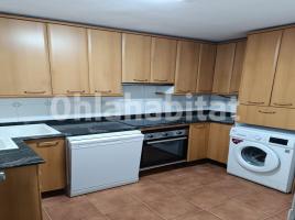 Lloguer pis, 80 m², prop de bus i tren, Calle Reial