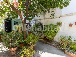 Pis, 88 m², prop bus i metro, Calle d'Agustí i Milà