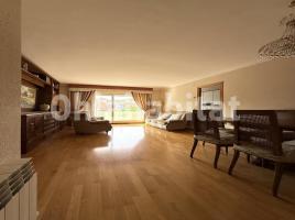 Dúplex, 177 m², cerca de bus y tren