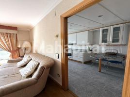 Dúplex, 177 m², cerca de bus y tren