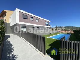 Louer pis, 90 m², presque neuf