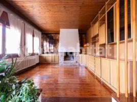 Casa (xalet / torre), 393 m², prop de bus i tren