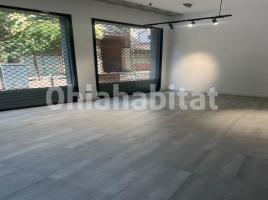 Alquiler local comercial, 46 m², cerca bus y metro, seminuevo, Calle Gran de la Sagrera, 117