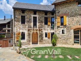 Casa (unifamiliar adossada), 296 m², nou
