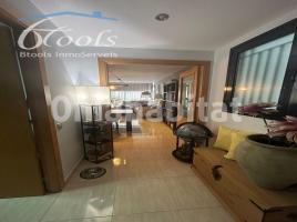Flat, 116 m², almost new