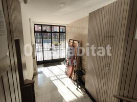 Pis, 68 m², prop bus i metro