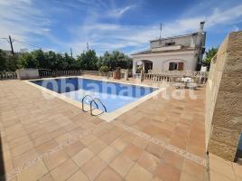 Houses (villa / tower), 242 m²