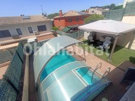  (unifamiliar adossada), 214 m², presque neuf