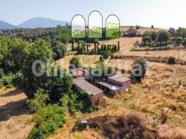Casa (masia), 697 m², prop de bus i tren, Calle del Cardener