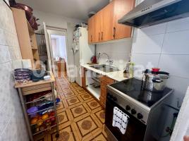 Flat, 69 m², near bus and train