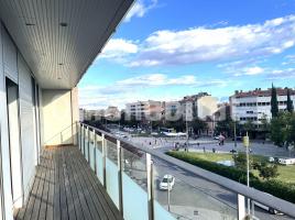 Alquiler piso, 114 m², cerca de bus y tren, seminuevo, Calle de la Independència