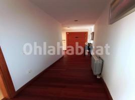 For rent flat, 98 m², almost new