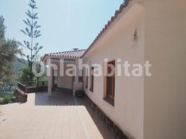 Houses (villa / tower), 180 m², almost new