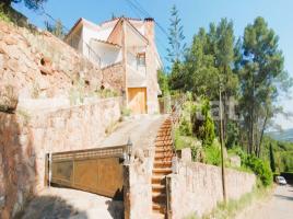 Houses (villa / tower), 180 m², almost new