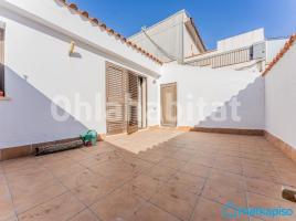 Duplex, 107 m², near bus and train, almost new