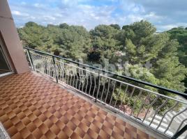 Pis, 85 m², près de bus et de train