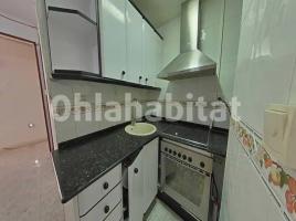 Pis, 56 m², près de bus et de train