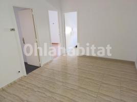 Piso, 55 m², cerca de bus y tren