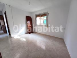 Pis, 54 m², prop de bus i tren