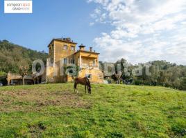  (casa rural), 749 m², près de bus et de train
