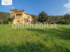  (casa rural), 749 m², près de bus et de train