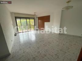 Piso, 106 m², cerca de bus y tren