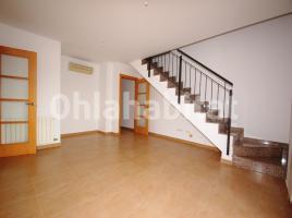 Dúplex, 87 m², prop de bus i tren, seminou