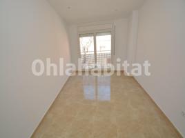 Flat, 58 m², near bus and train, new