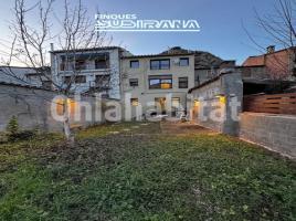 Houses (detached house), 160 m², near bus and train