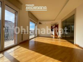 Dúplex, 168 m², prop de bus i tren