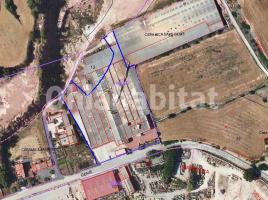 , 6890 m²