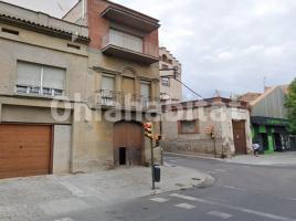  (unifamiliar aïllada), 689 m², près de bus et de train, ESCOLA PIA