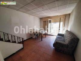  (casa rural), 144 m², près de bus et de train