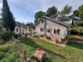 Casa (unifamiliar aislada), 246 m², cerca de bus y tren