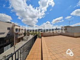 Houses (detached house), 346 m², near bus and train
